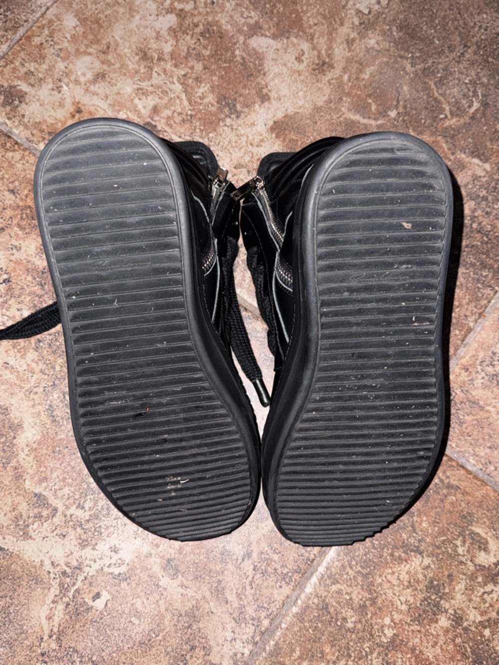 Rick Owens Black High-Top Padded Tongue Lace-Up Boots. RICK Owens size 12. - Picture 7 of 7
